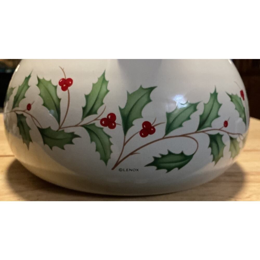 Lenox Vntage Holiday Tea Pot w/box Gently Used Condition - Picture 4 of 9